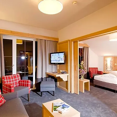 Feldwebel Hotel 4*