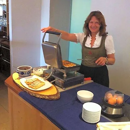 Feldwebel Hotel 4*